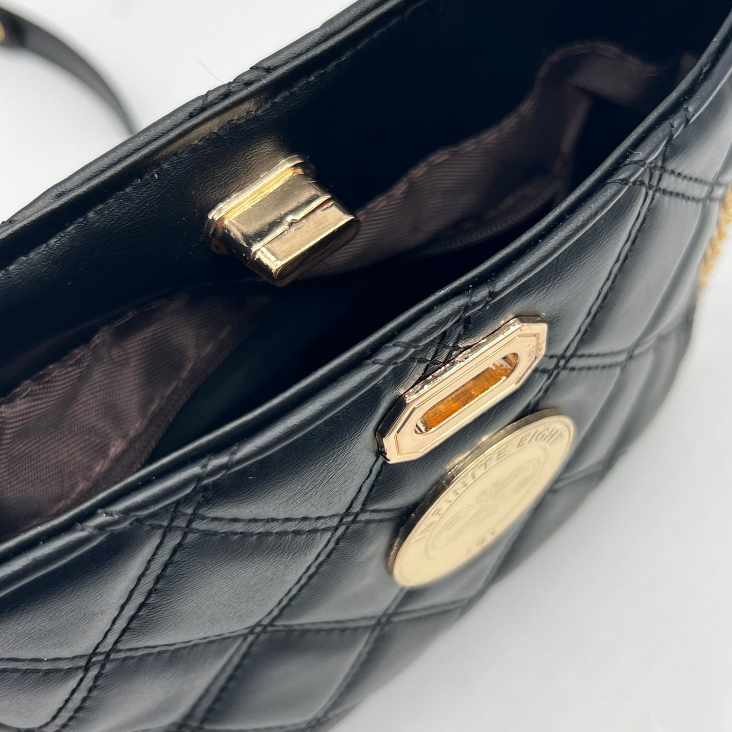 Le Compact Signature 181